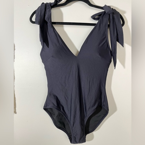 Jcrew black v neck tie strap one piece swimsuit - Picture 2 of 8